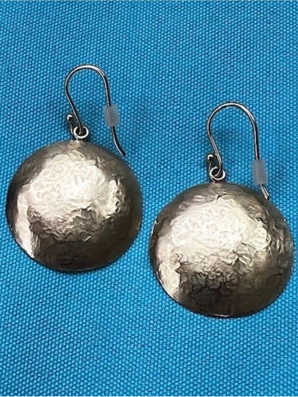 Anne Sportun 18 Karat Yellow Gold Earrings - Large Hammered Disc With Hooks - Picture 5 of 10
